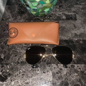 Ray Bans Aviator sunglasses